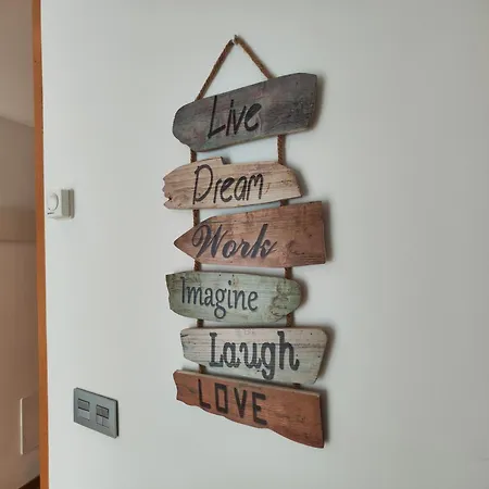 Al Lado De La Playa * Baiona